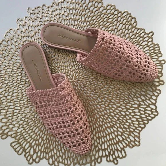 Banana Republic | Pink Woven Flat Mule | Size 6 - Picture 1 of 11